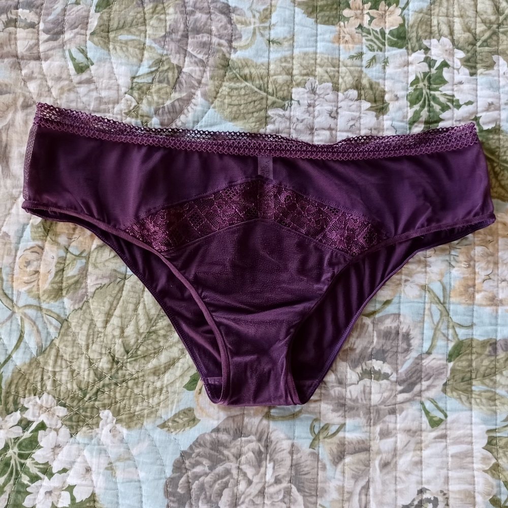 Victoria's Secret Lace Panties, Size L